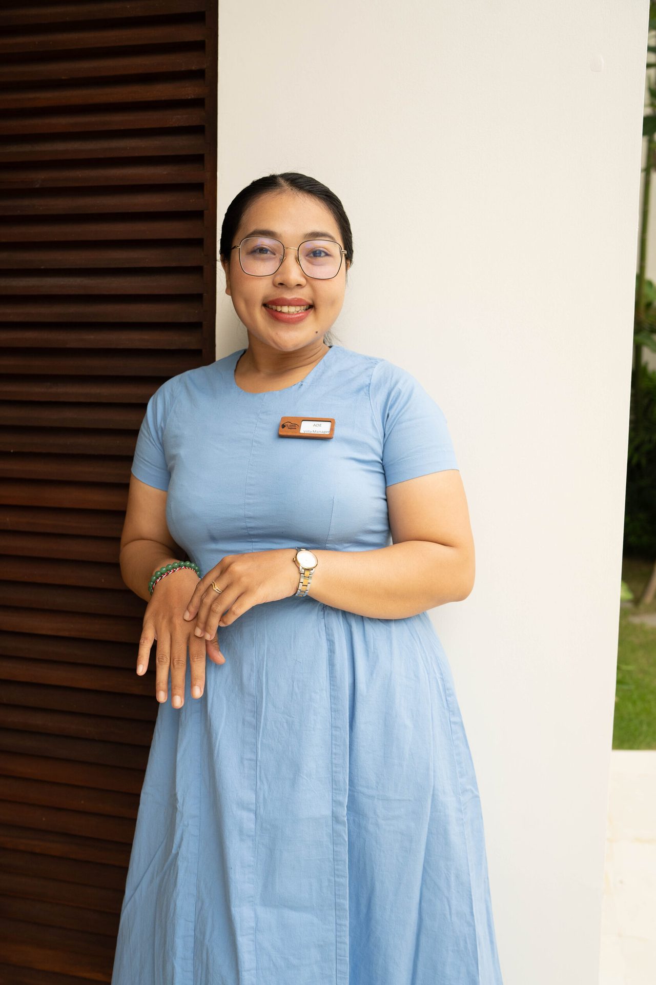 Ade, Hotel Manager